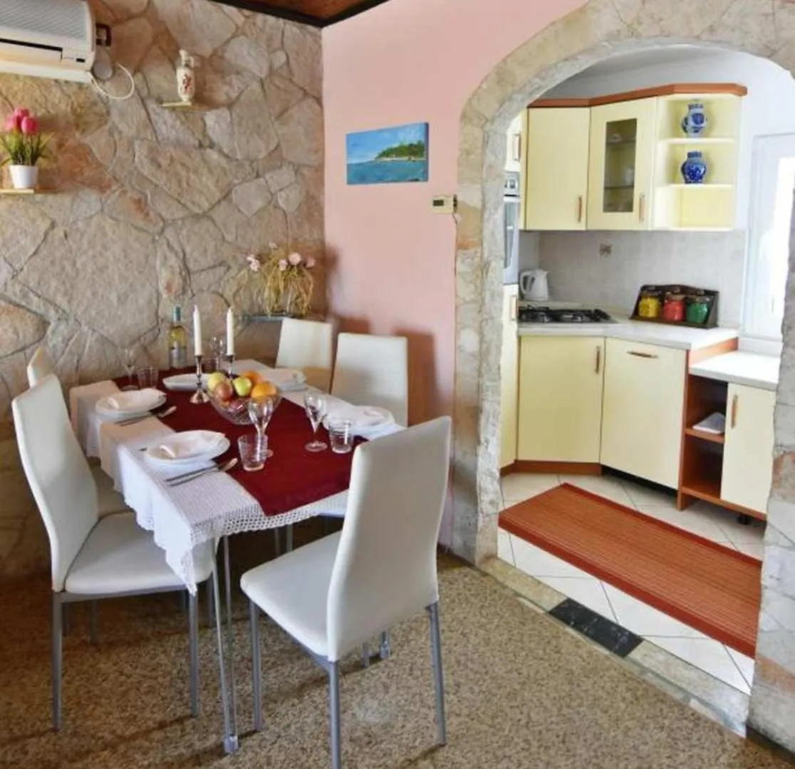 Apartment In Savudrija With Terrace, Air Conditioning, Wi-Fi 0*,  Chorvatsko